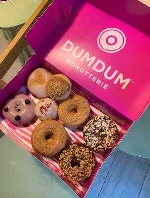 Dum Dum Doughnuts