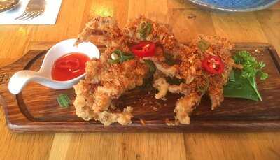 Siam Niyom (simply Thai)