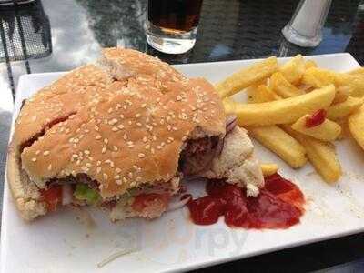 Riverside Brasserie At Hilton Doubletree Cambridge