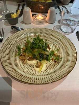 Homme Nouveau Restaurant