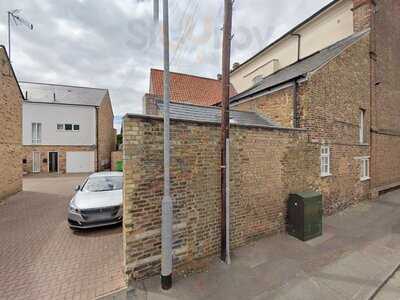 Homme Nouveau Restaurant