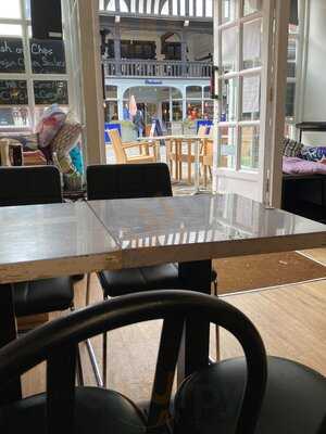 Bridge Cafe & Bistro