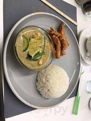 Yummy Thai Food Cafe