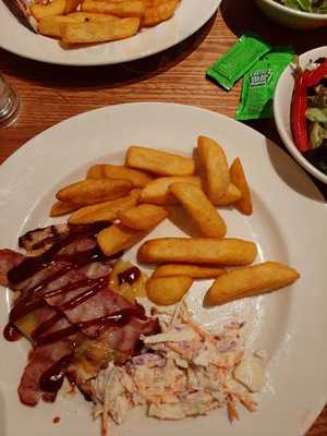 Beefeater Reading Gateway M4, J11