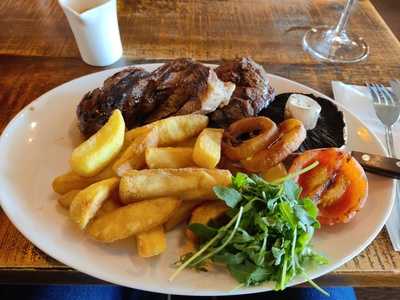 Beefeater Reading Gateway M4, J11