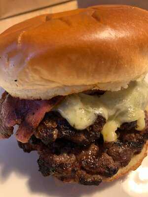 Smeatons Smokehouse And Chargrill