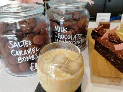 Studio 28 Patisserie