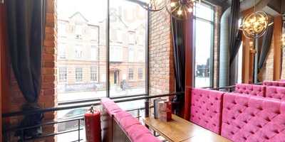 Truth Lounge - Bar & Grill