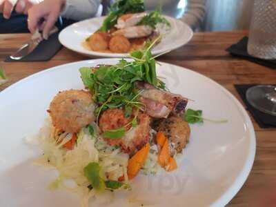 Brothers Bar And Grill