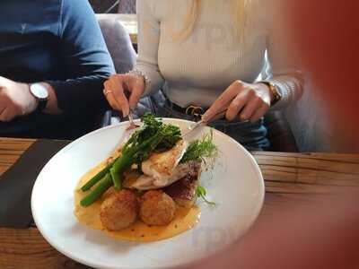 Brothers Bar And Grill