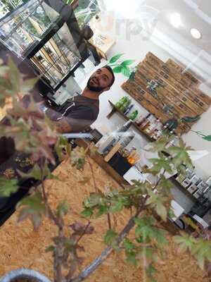 Stam And Maria Greek Corner Cafe