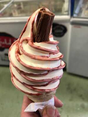 Pj's Ice Cream Parlour