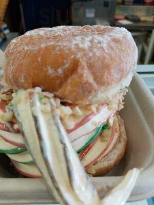 Pj's Ice Cream Parlour