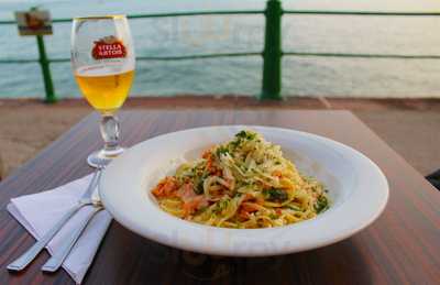 Drifter's Beach Bar & Bistro