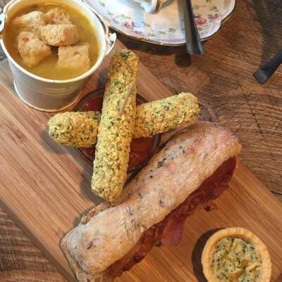 The Vintage Cupcake Kitchen