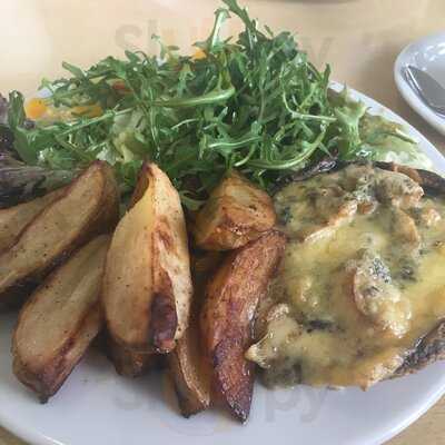 Footprints Cafe Bistro