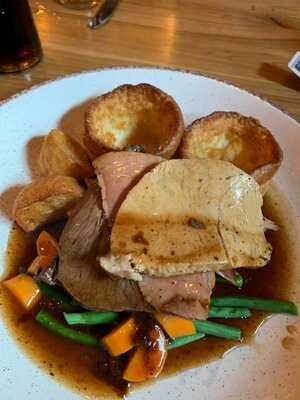 The Spinners At Cowling