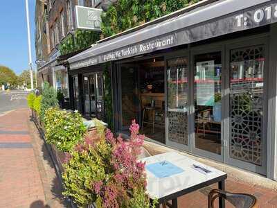 Zorba Meze Grill - Tunbridge Wells