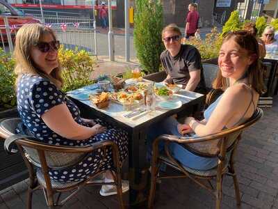 Zorba Meze Grill - Tunbridge Wells