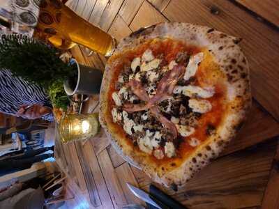 Stable Hearth Neapolitian Pizzeria & Enoteca