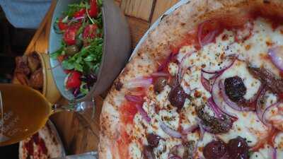 Stable Hearth Neapolitian Pizzeria & Enoteca