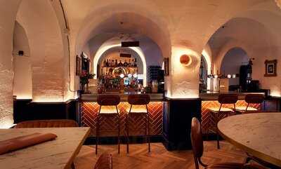 Richmond Vault Gastropub, Craft Beer & Cocktails