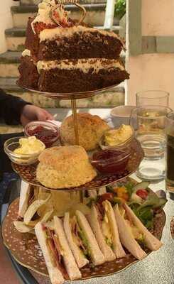 Anna's Tea Room & Gin House