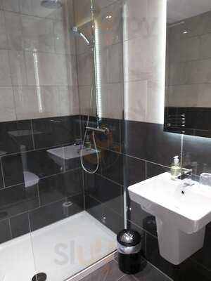 The Frocester George