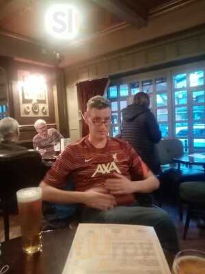 Badgers Bar And Restaurant