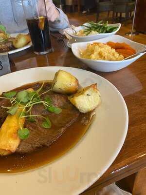 Alfred's Bar & Grill