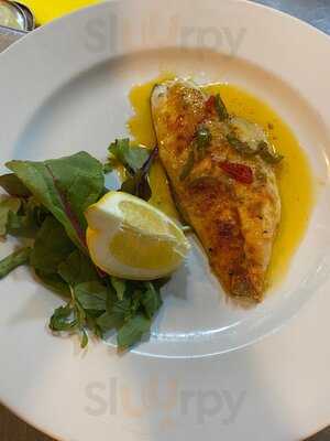 Alfred's Bar & Grill