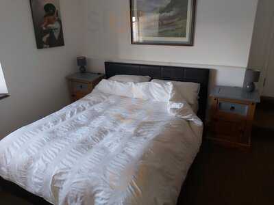 The Holman Clavel Inn