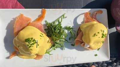 Django's Cafe & Petit Bistro