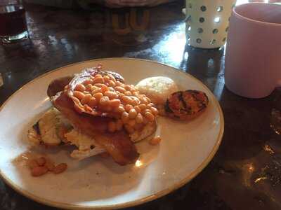 Warehouse No1 Bistro And Cafe