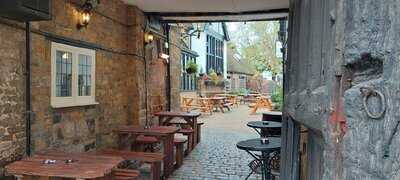 Ye Olde Reine Deer Inn