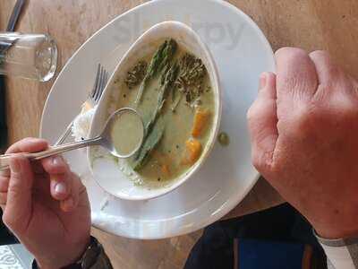 Dockside Bar And Grill