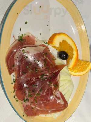 Barros' Tropical Bistro