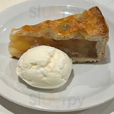 Barros' Tropical Bistro