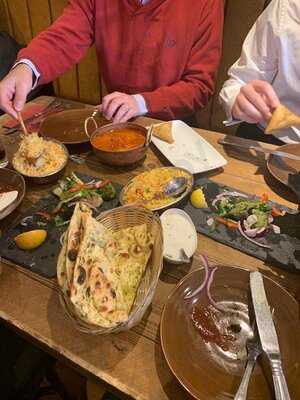 Three Tuns Bar & Grill