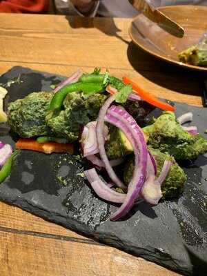 Three Tuns Bar & Grill