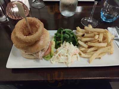 The Cliffe Lounge Bar & Kitchen