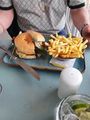 The Lookout Beach Cafe & Restaurant