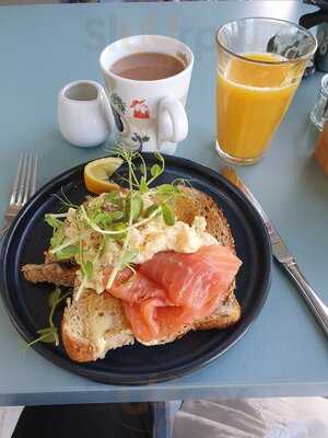 The Lookout Beach Cafe & Restaurant