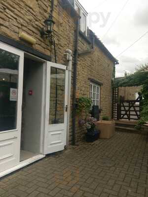 The Samuel Pepys Country Pub And Dining