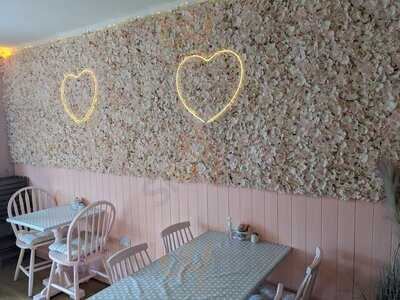 Whittle Vintage Tearooms & Cafe