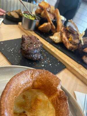 The Railway Pub & Dining Room