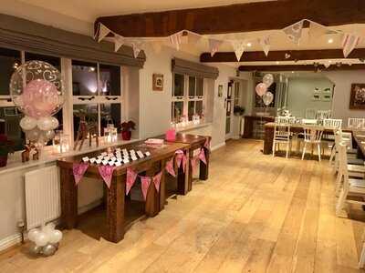 Rokers The Farmhouse Cafe Restaurant & Bar