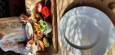 The Old Auctioneer - Photo 7