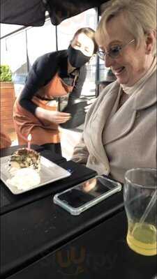 Link 47 Bar & Restaurant