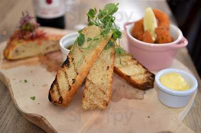 The Dolphin Bar & Restaurant